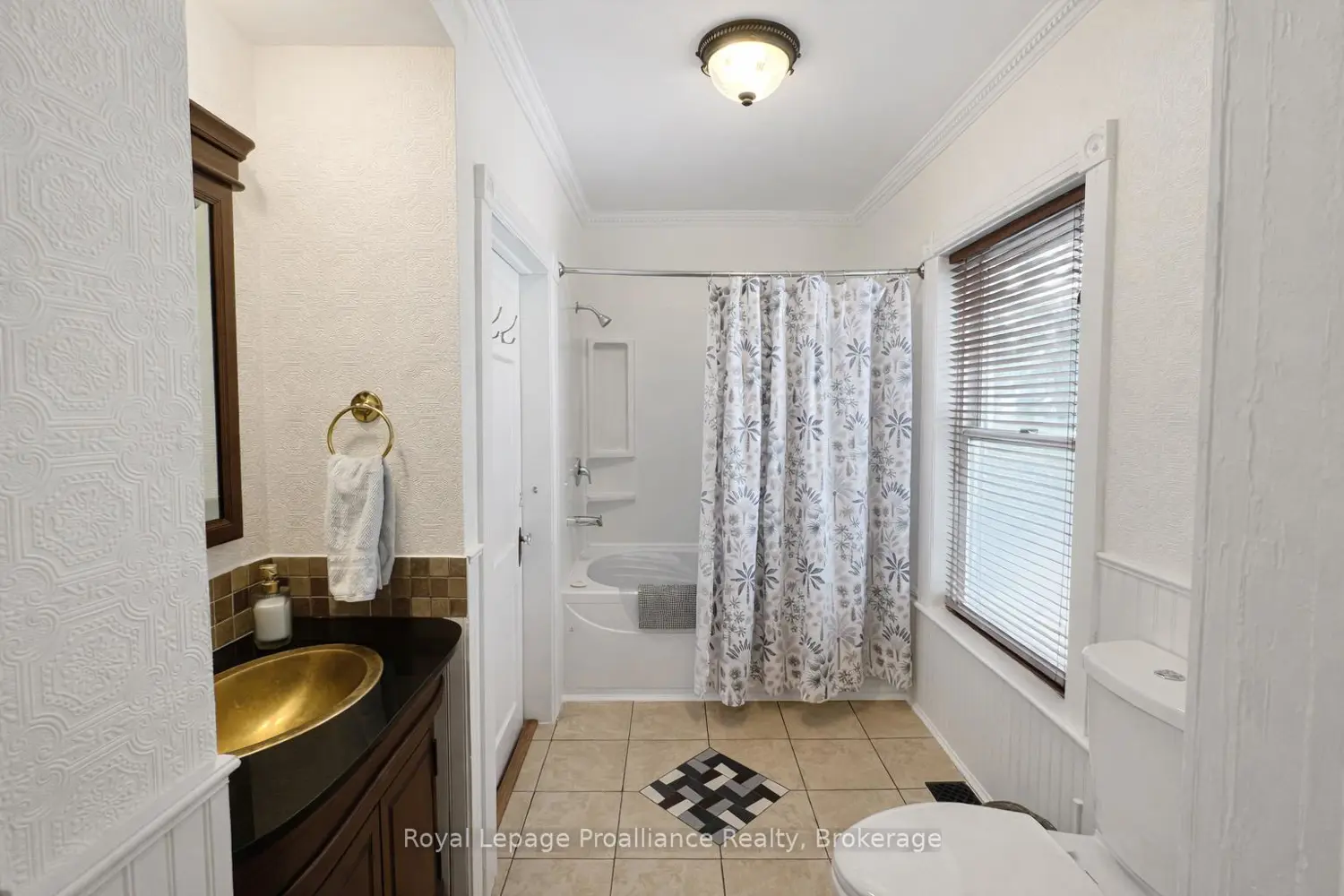 Additional image 14 of 308 Bleecker Avenue