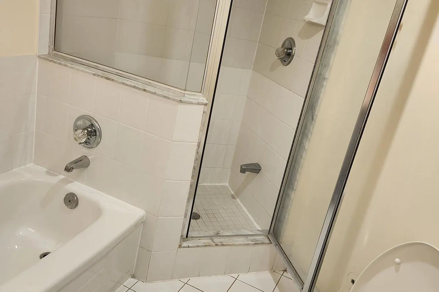 Additional image 16 of 120 Promenade Circle 910