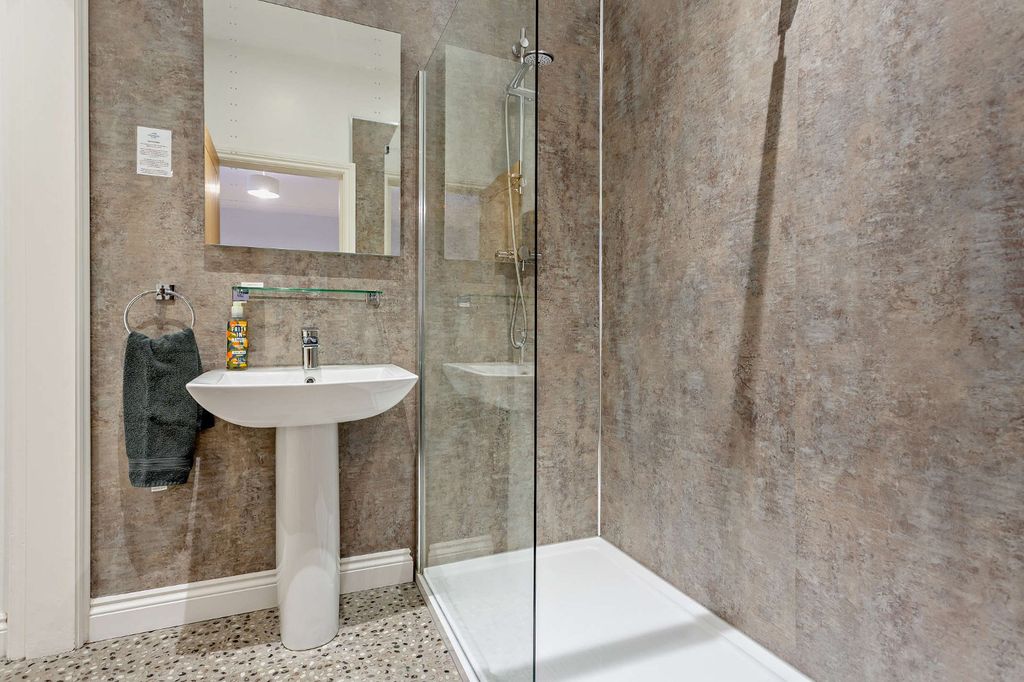 Additional image 15 of 9 bed detached house for saleVictoria Road, Cirencester, Gloucestershire GL7