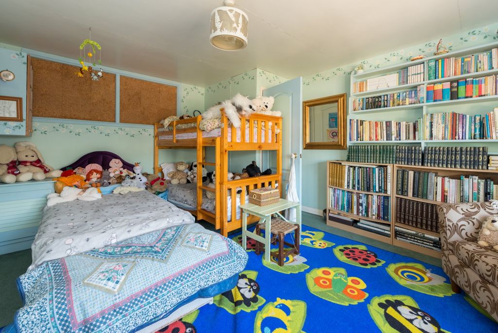 Additional image 18 of 5 bed semi-detached house for saleHull Place, Sholden, Deal, Kent CT14