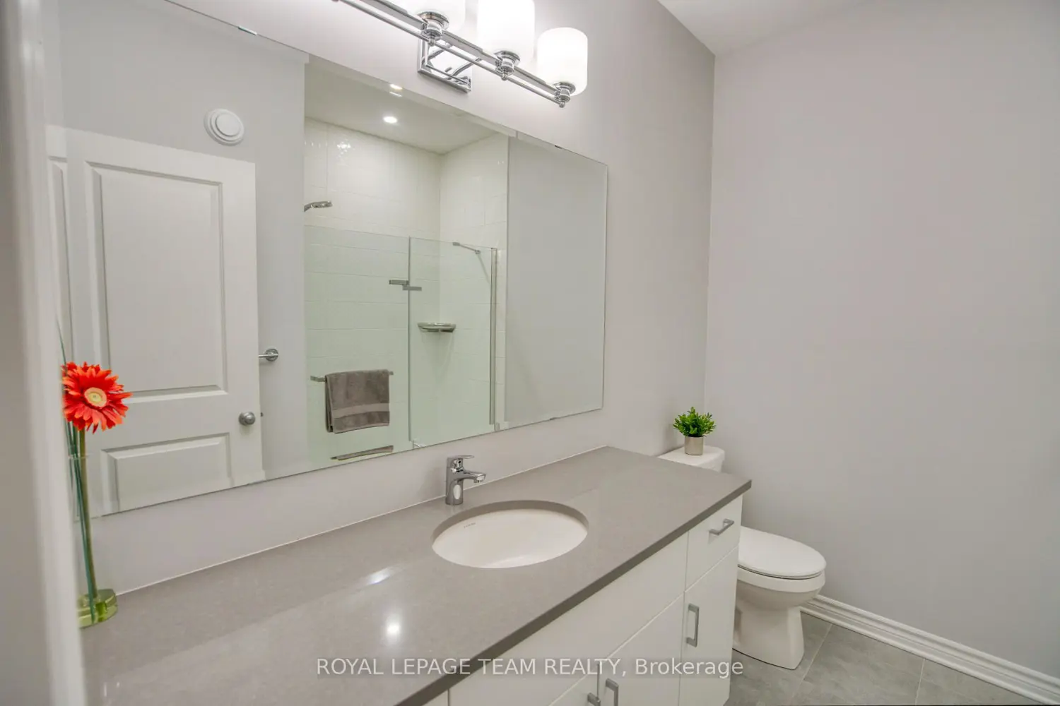 56 Kayenta Street photo 5
