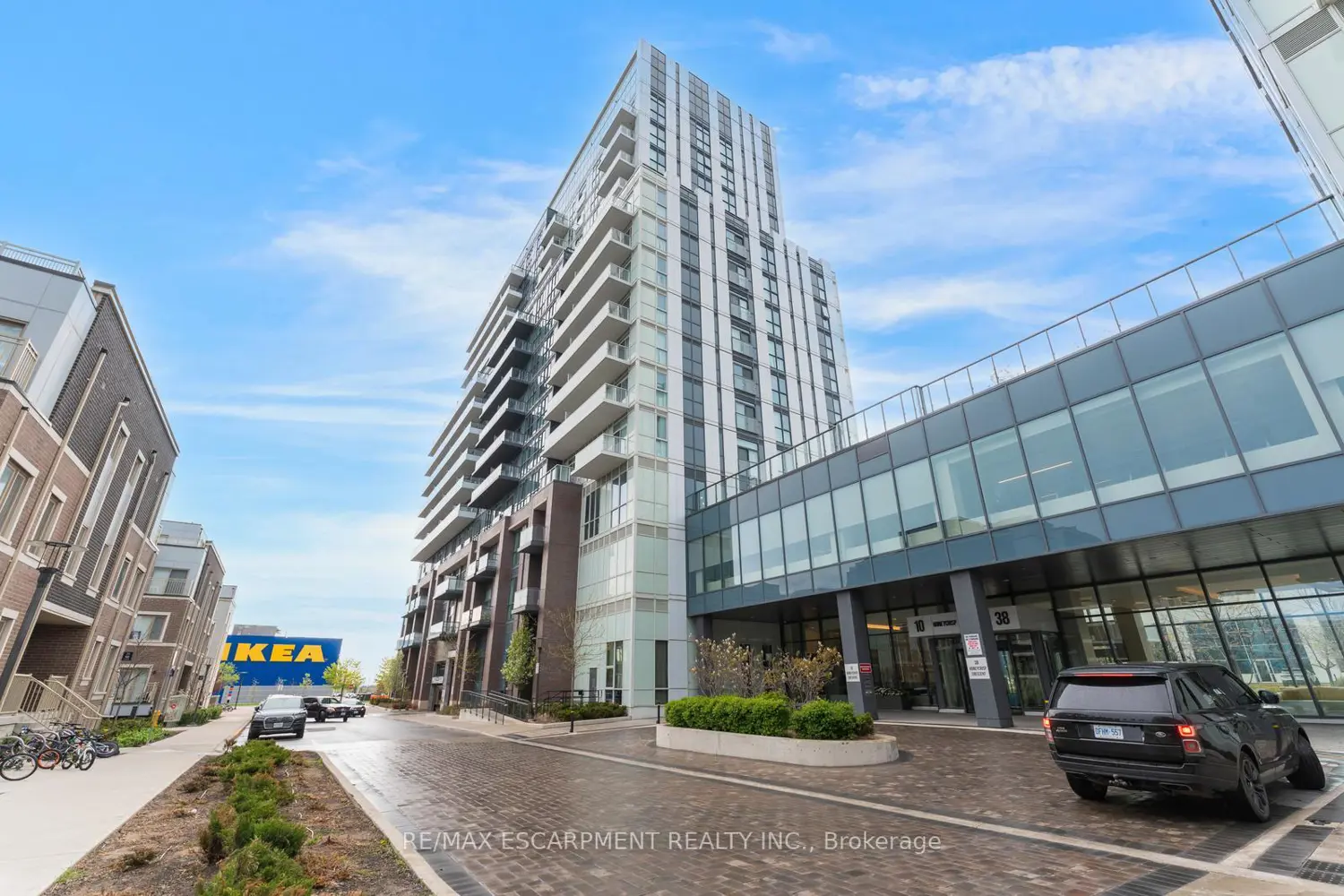10 Honeycrisp Crescent 1120