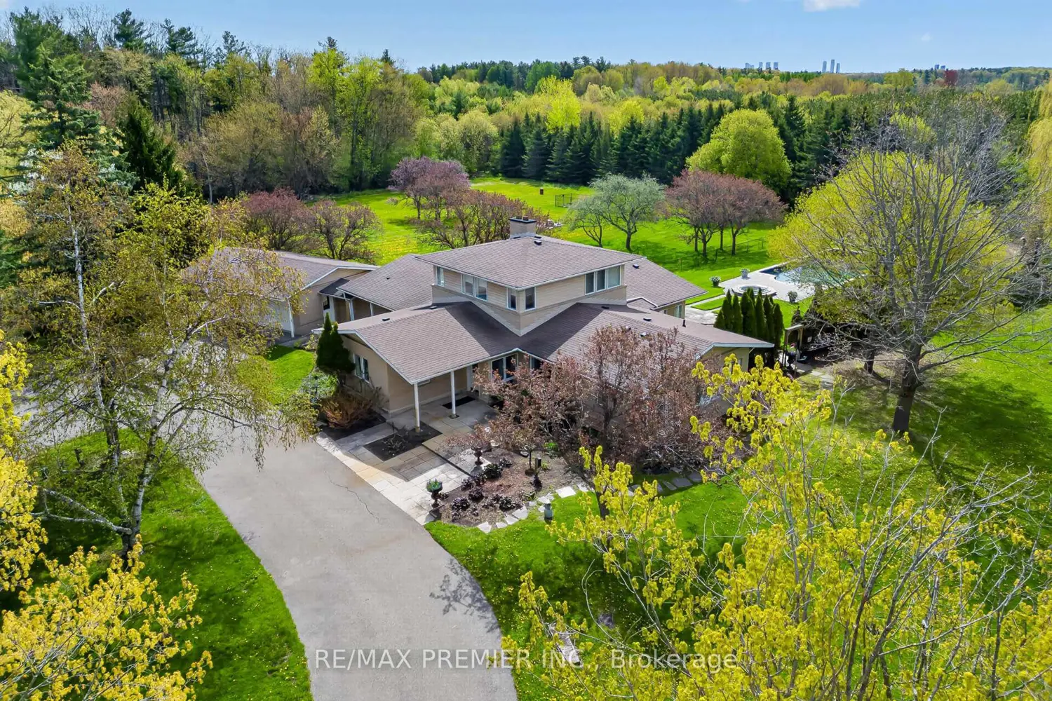 41 Green Valley Court
