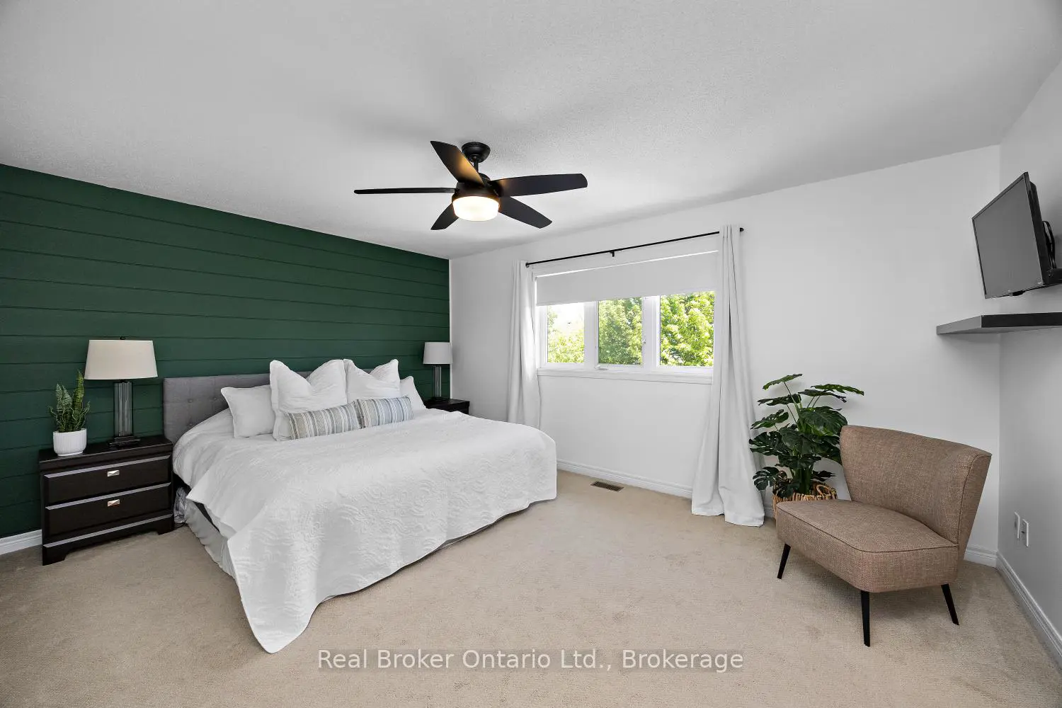 27 Goodall Crescent photo 5
