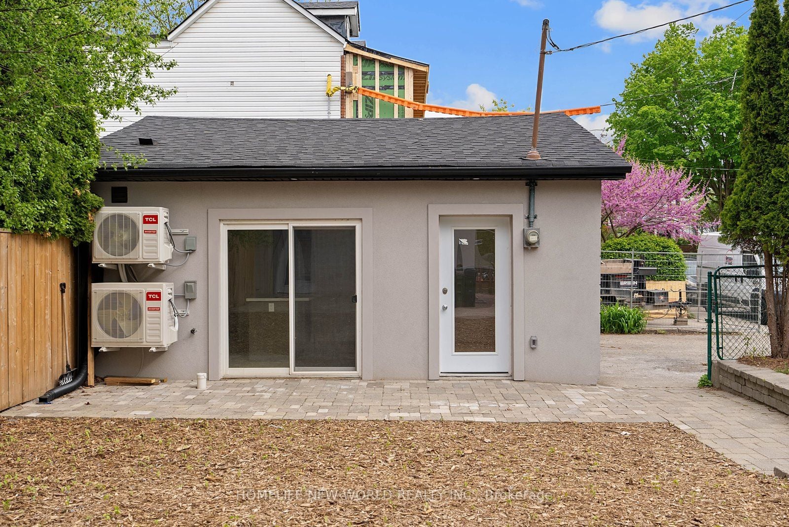 Additional image 6 of 1842 Dundas Street E, Toronto, ON, M4L 1M5