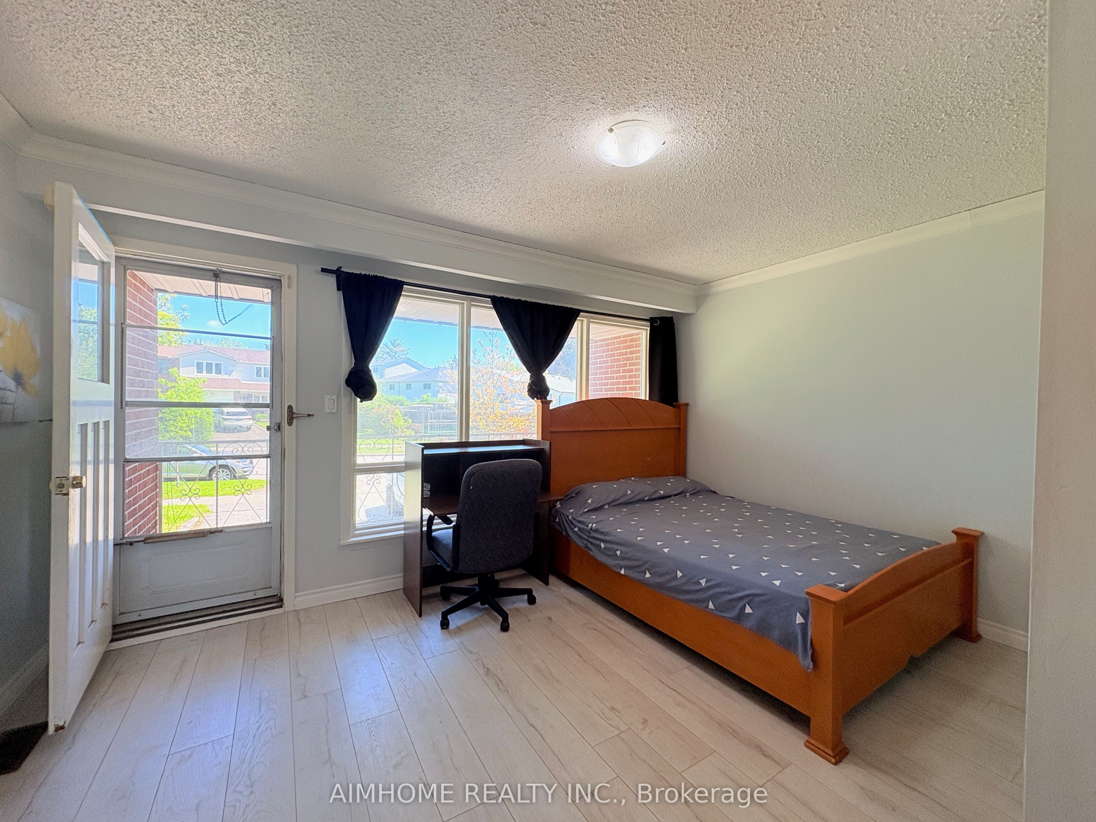 Additional image 3 of 70 Micmac Crescent, Toronto, ON, M2H 2K2