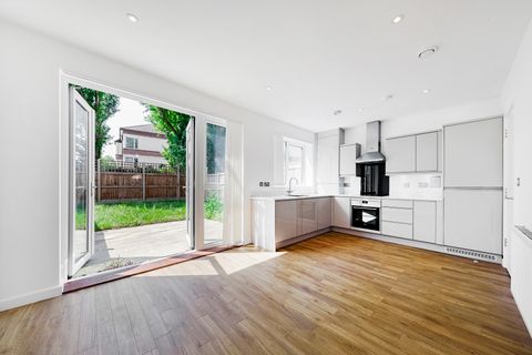 Reynard Way, Brentford TW8, Brentford