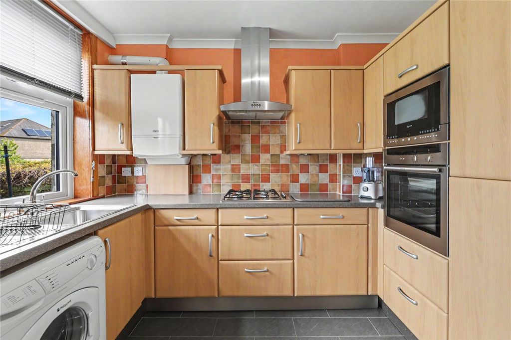 Additional image 7 of 2 bed flat for saleShiphaugh Place, Stirling, Stirlingshire FK8