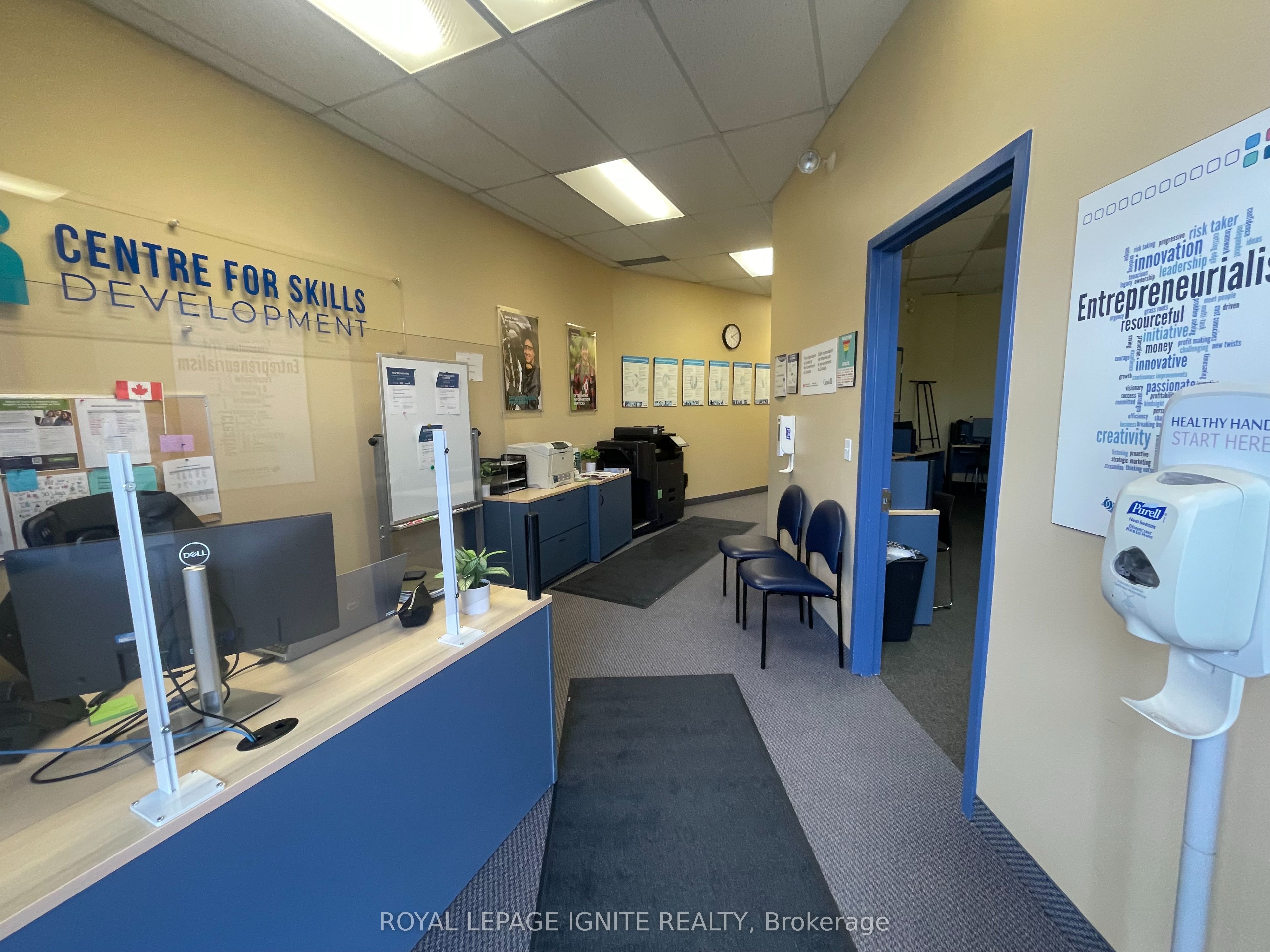 Additional image 3 of 10 & 11-1395 Abbeywood Drive, Oakville, ON, L6M 3B2