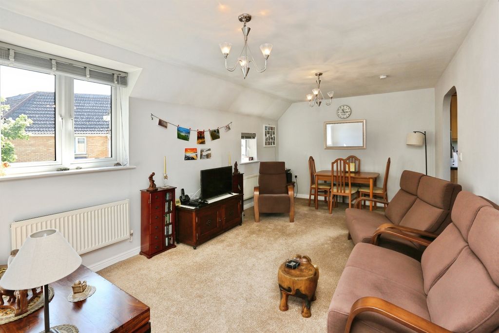 Additional image 2 of 2 bed flat for saleDeer Walk, Hedge End, Southampton SO30