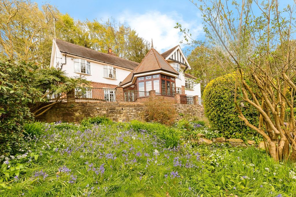 6 bed detached house for saleGresford, Wrexham LL12 photo 5