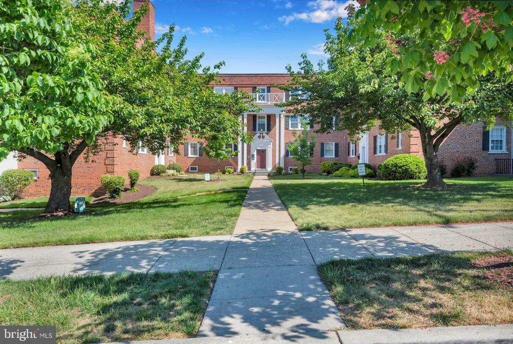 3810 W Street SE Unit 202, Washington, DC 20020
