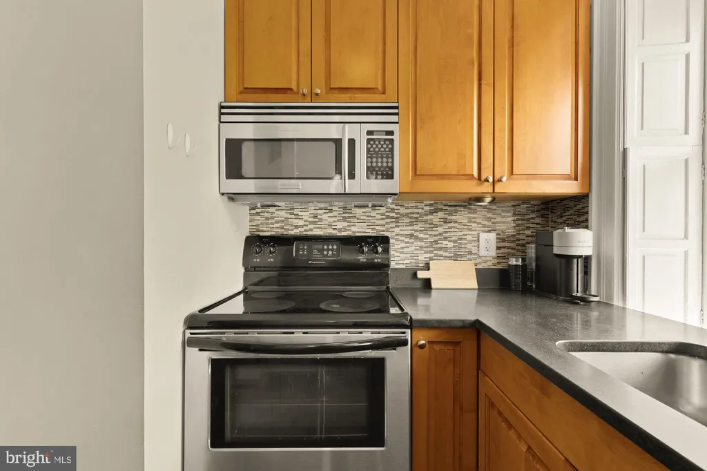 Additional image 12 of 1730 New Hampshire Avenue NW Unit 16, Washington, DC 20009
