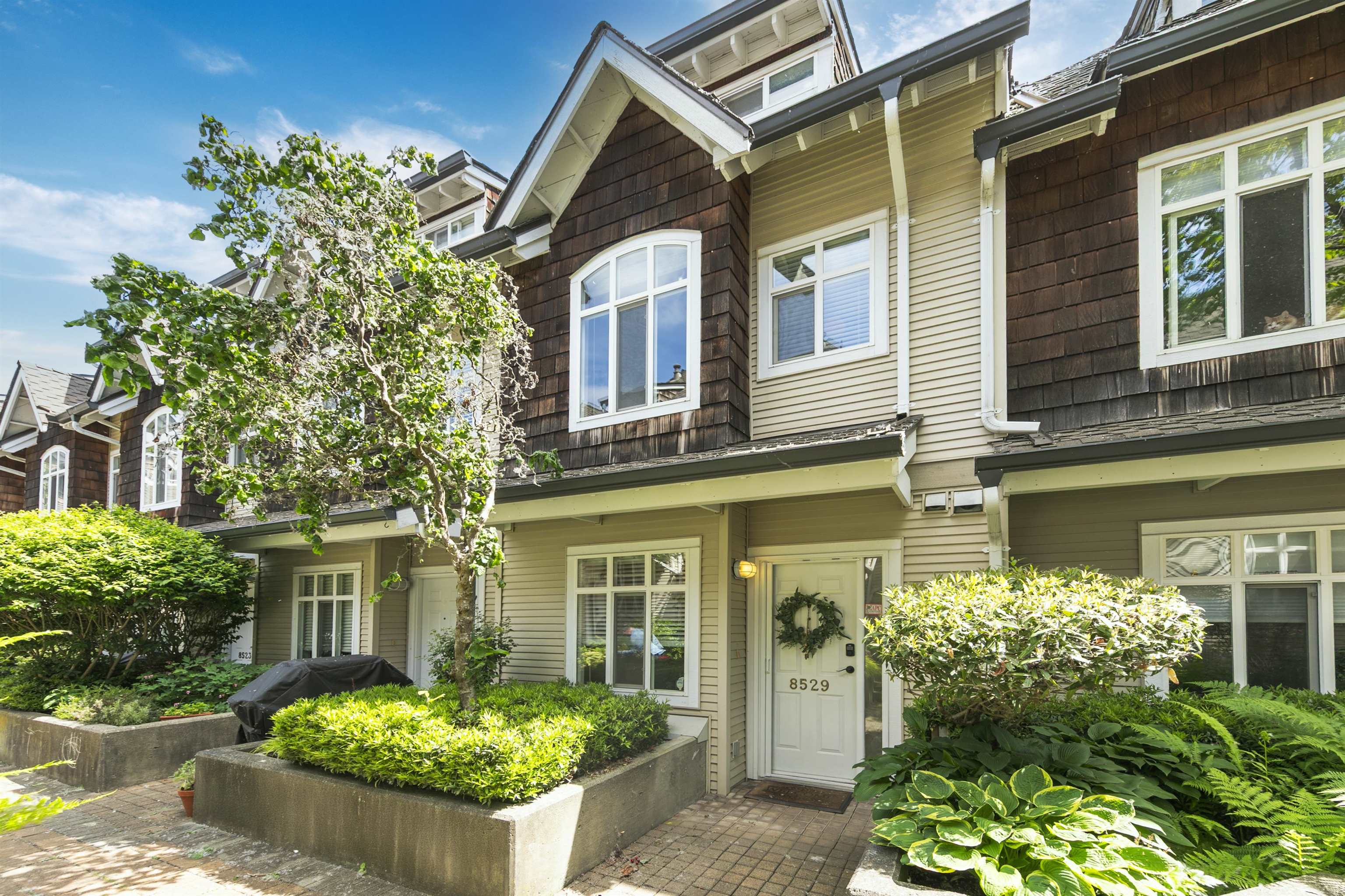 8529 Jellicoe Street, Vancouver, BC, V5S 4T5