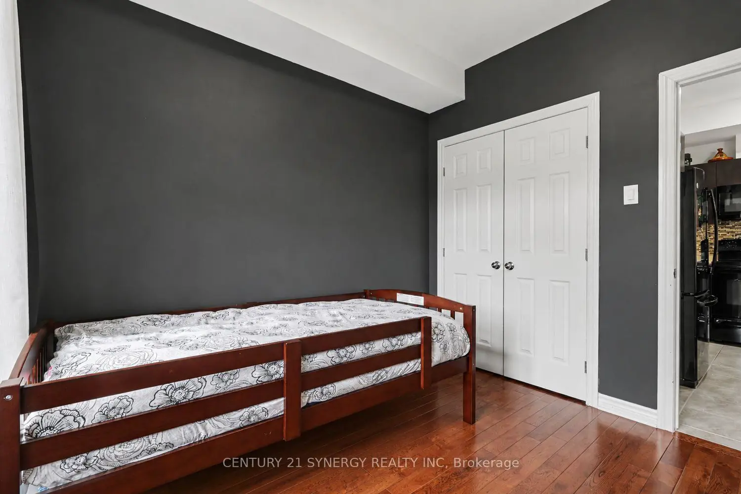 Additional image 7 of 318 Everest Private D