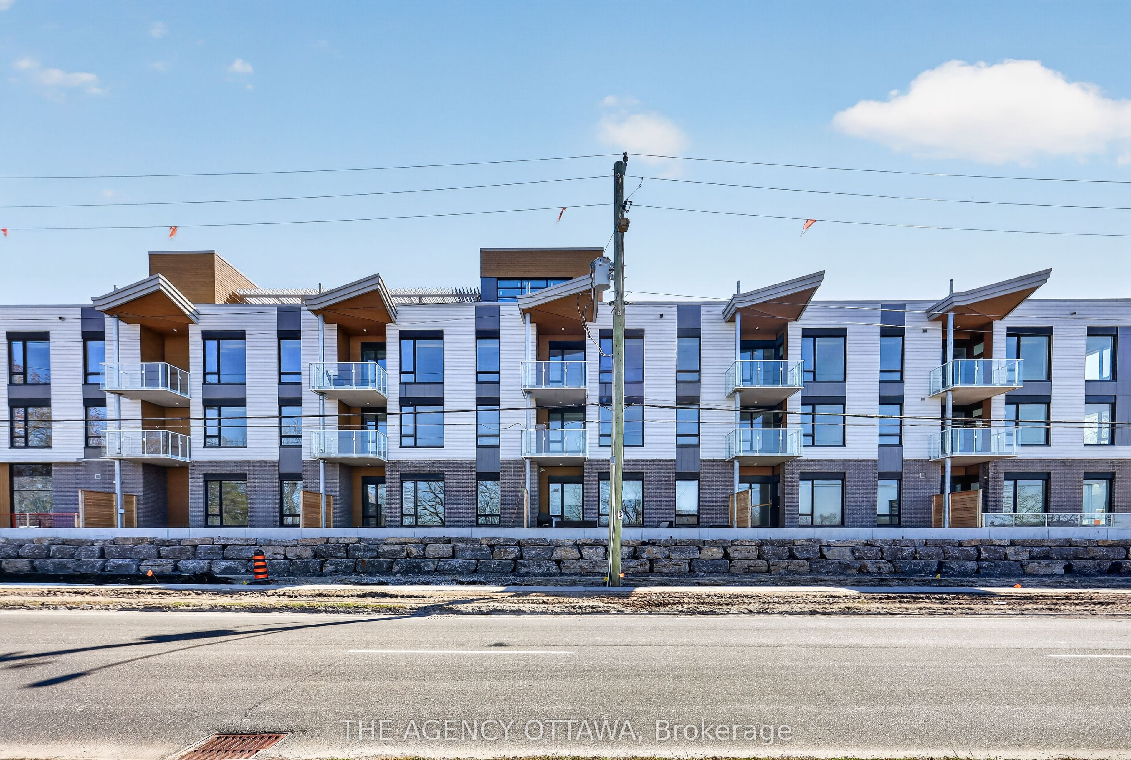 Additional image 2 of 301-3071 Riverside Drive, Ottawa, ON, K1V 9R2