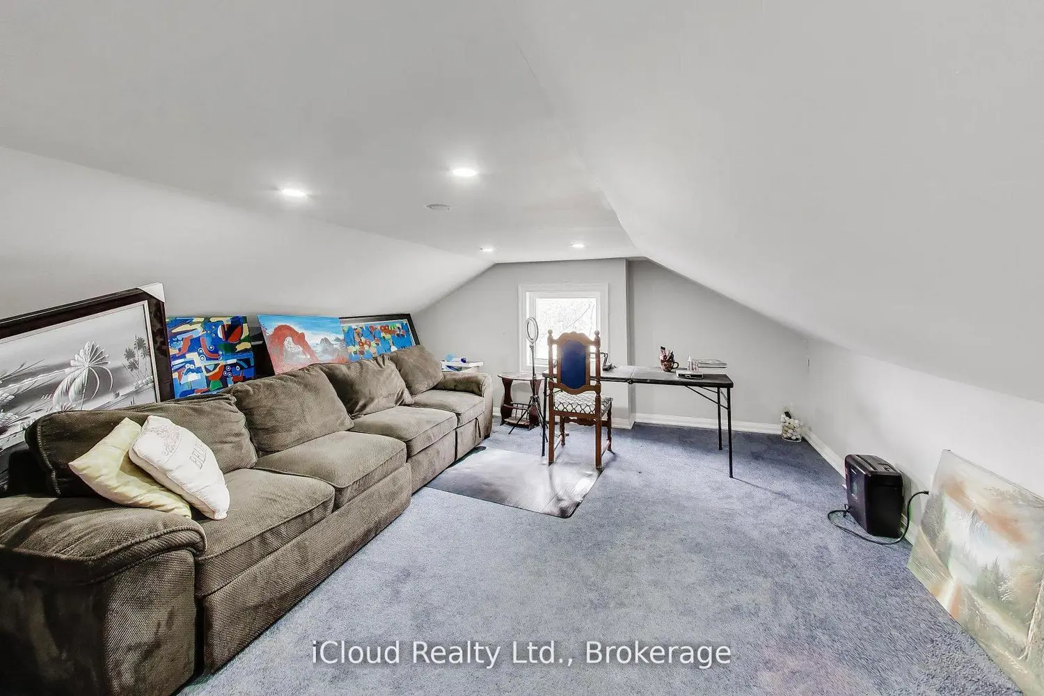 Additional image 11 of 16175 Jane Street