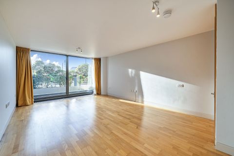 Parliament View Apartments, Albert Embankment SE1