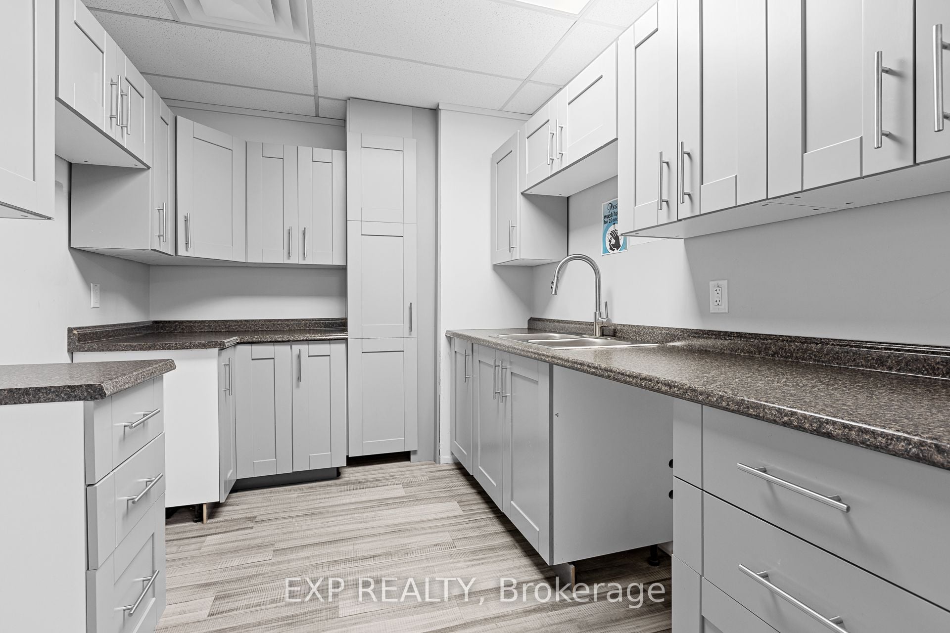 Additional image 6 of 201B-1600 Laperriere Avenue, Ottawa, ON, K1Z 8P5