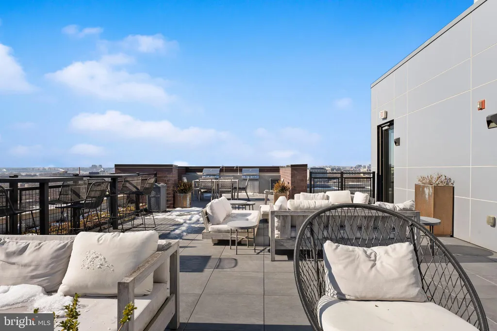 Additional image 9 of 37 L Street SE Unit 908, Washington, DC 20003