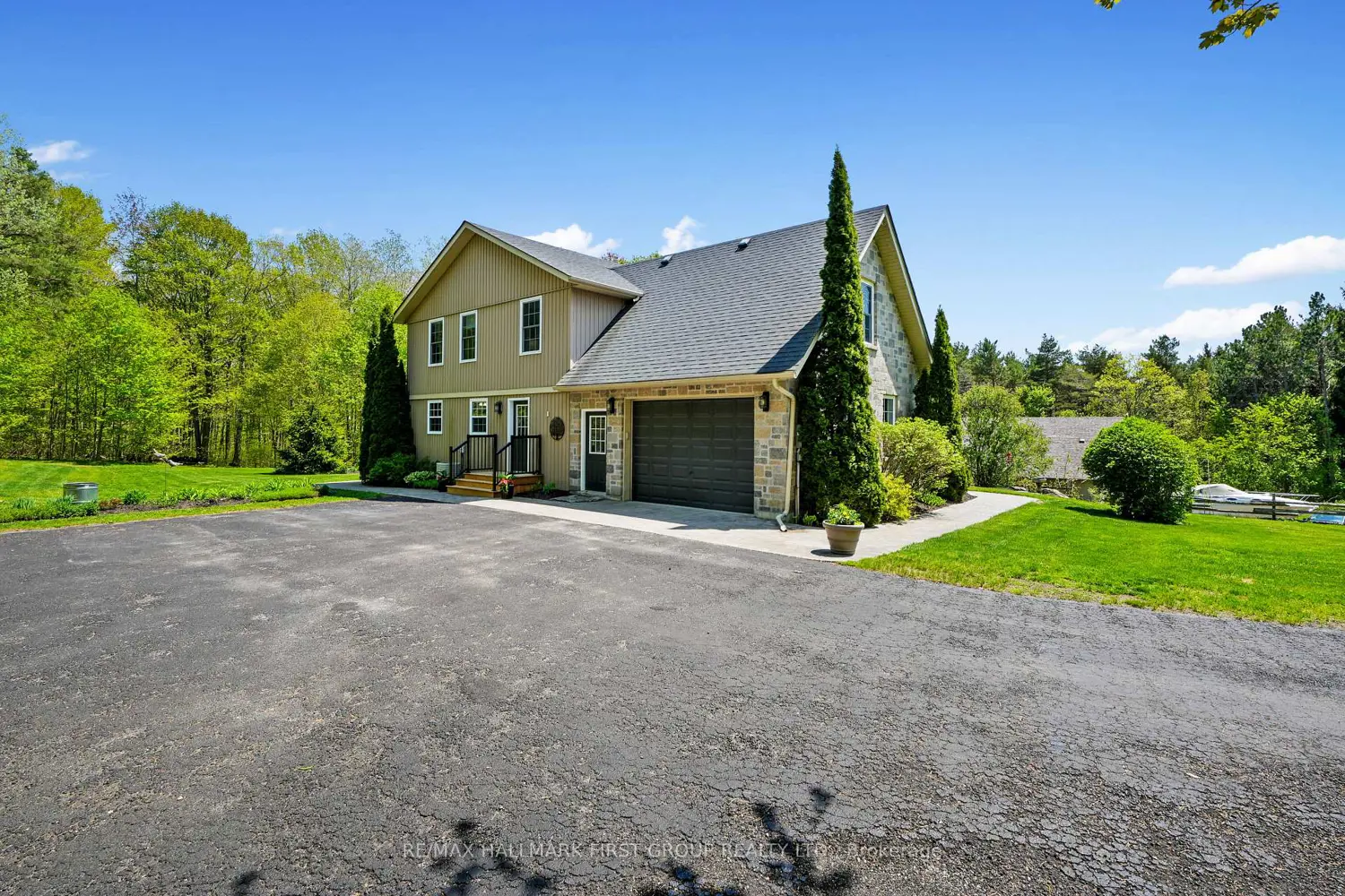 405 Fiddick Road photo 2
