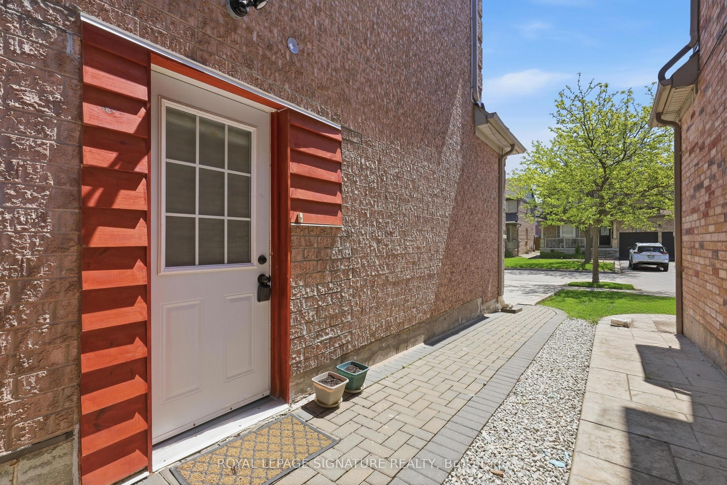 Additional image 2 of Bsmt-3179 Polo Place, Mississauga, ON, L5M 6K9