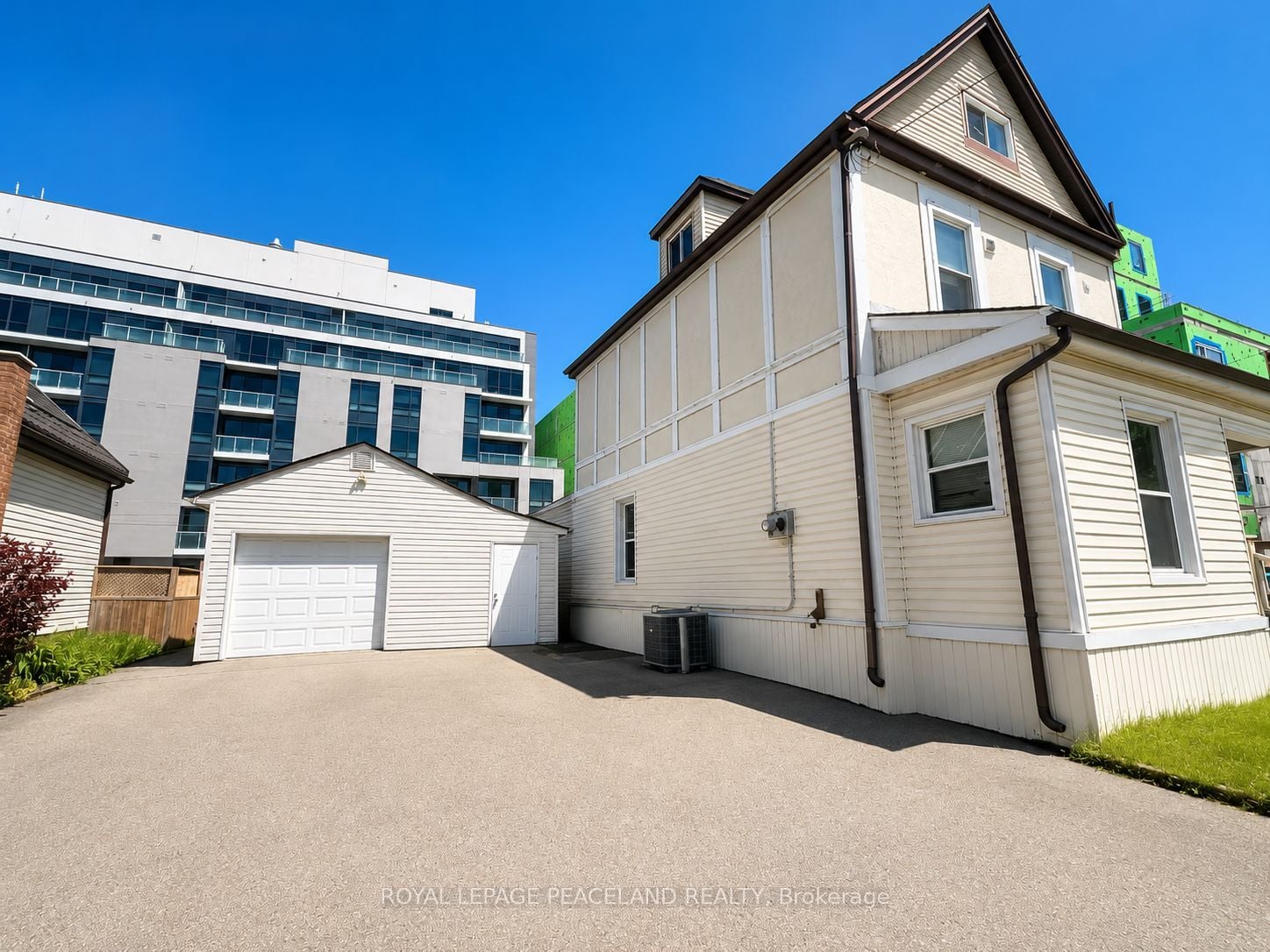 406 Jackson Street W, Hamilton, ON, L8P 1N4