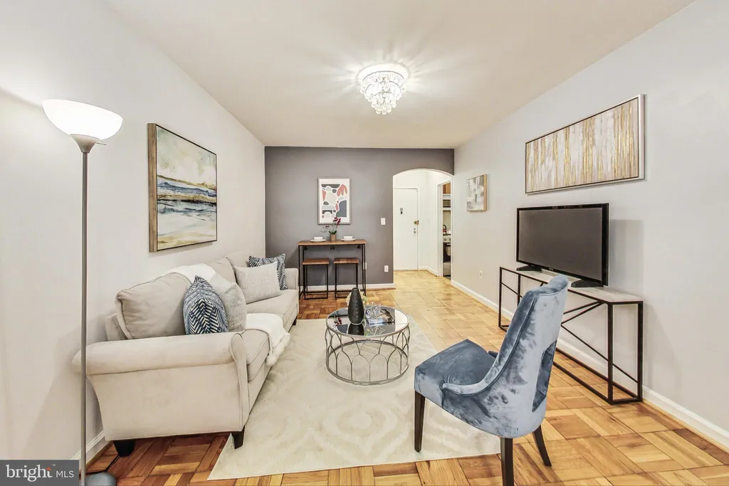 1 Scott Circle NW Unit 116, Washington, DC 20036 photo 5