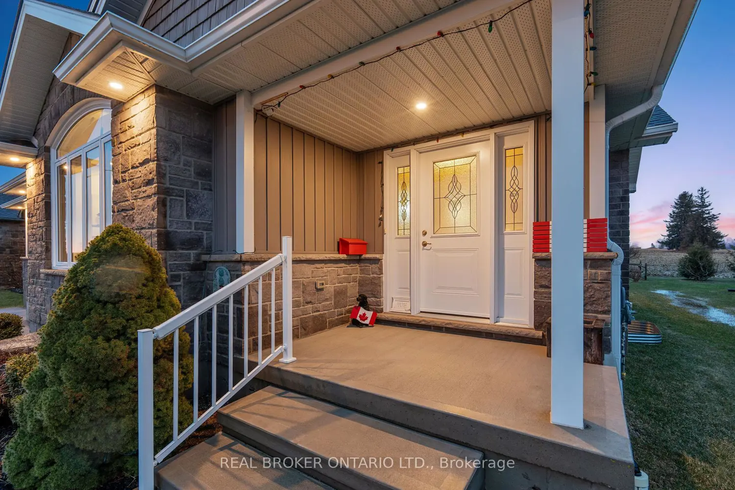 480 Grand Trunk Street photo 4