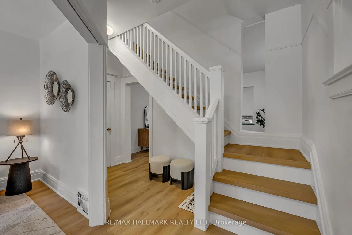 49 Ravina Crescent photo 2