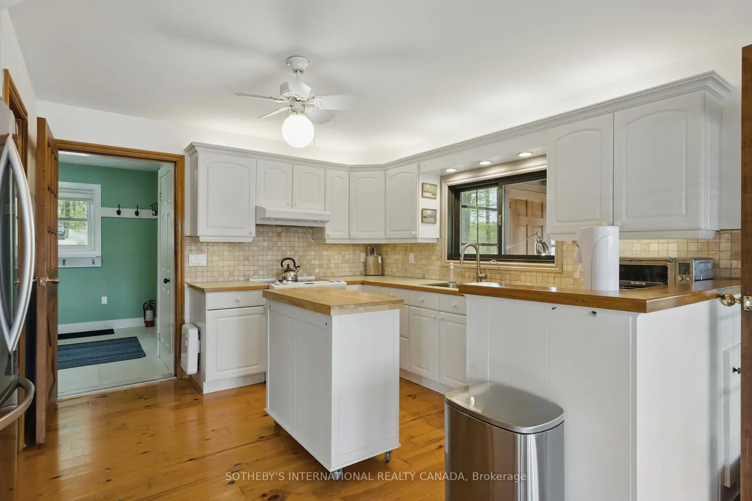 Additional image 4 of 1074 Cooks Road