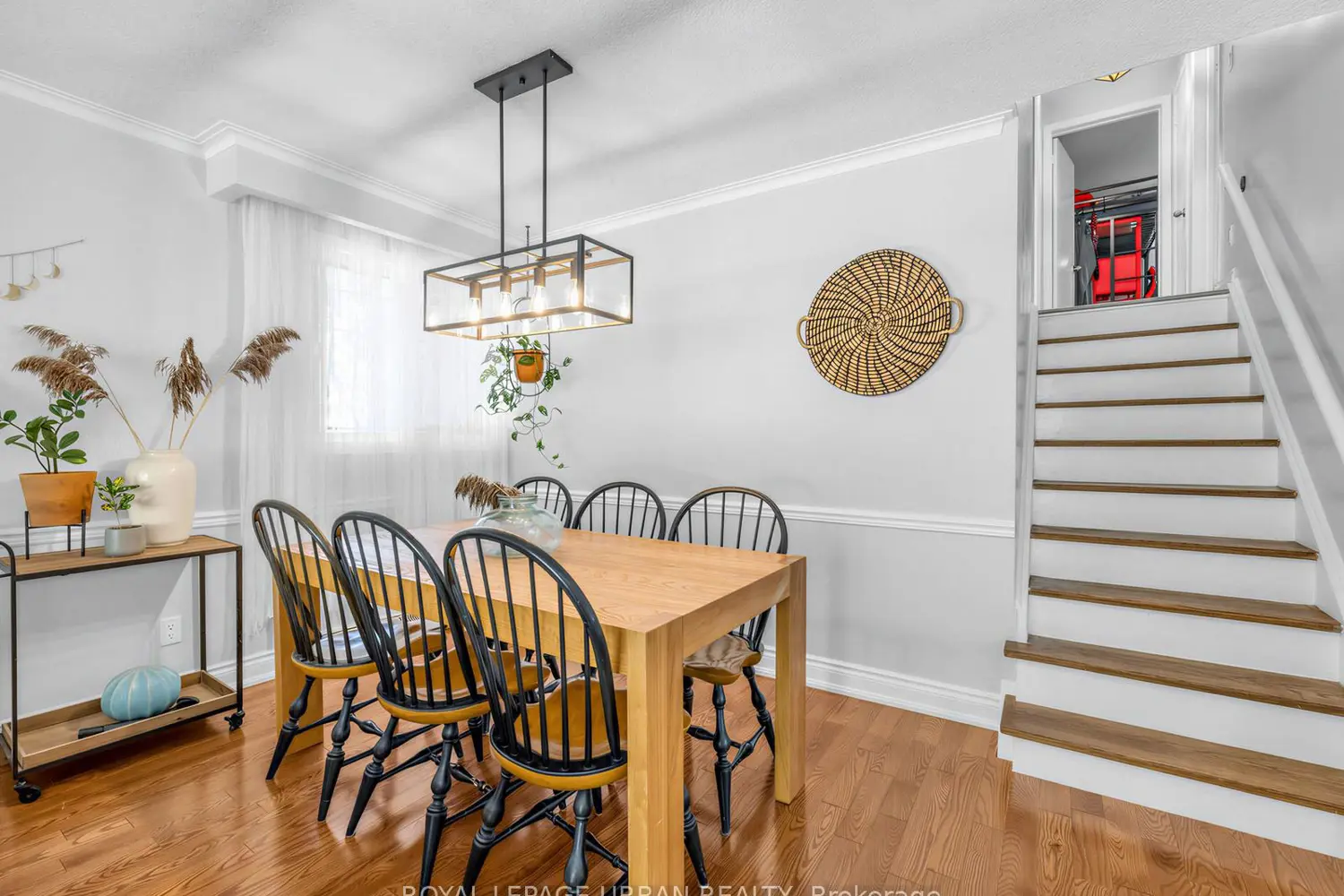 95 Oakridge Drive photo 5
