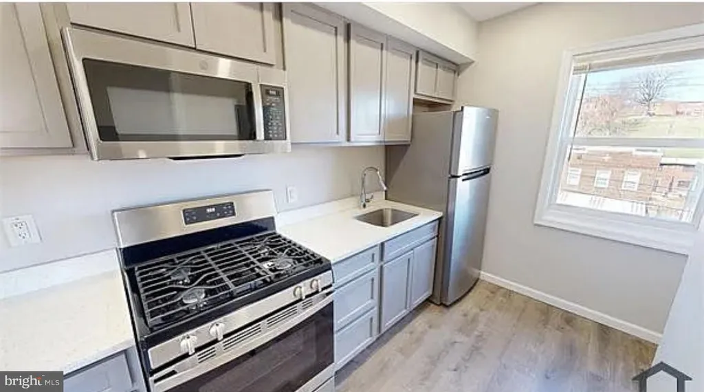 307 Division Avenue NE Unit 301, Washington, DC 20019