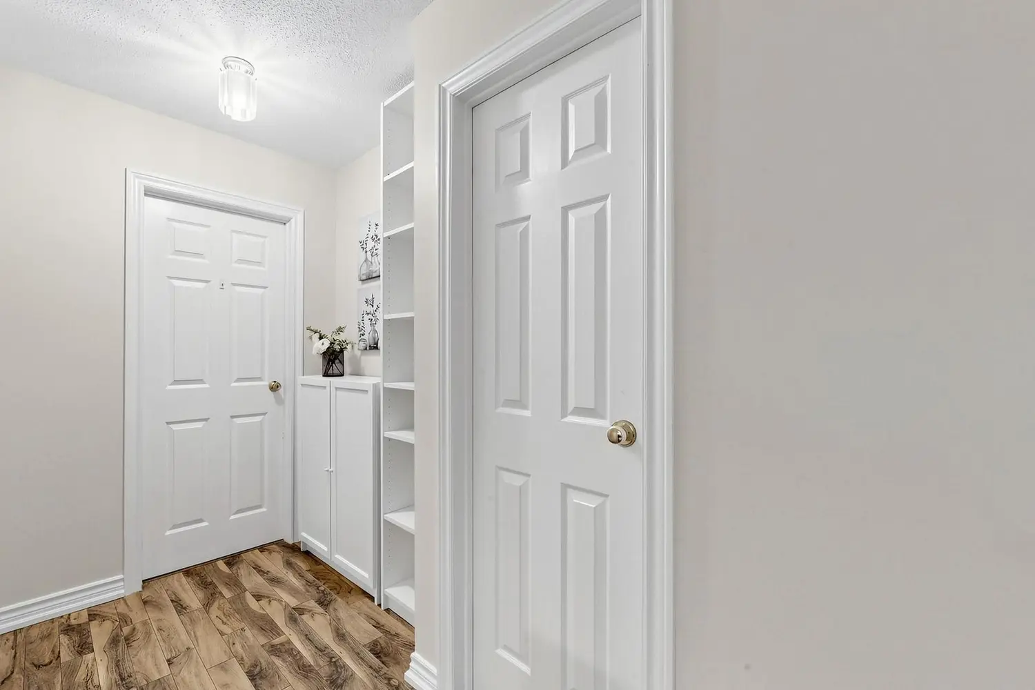 Additional image 10 of 530 Falgarwood Drive 21