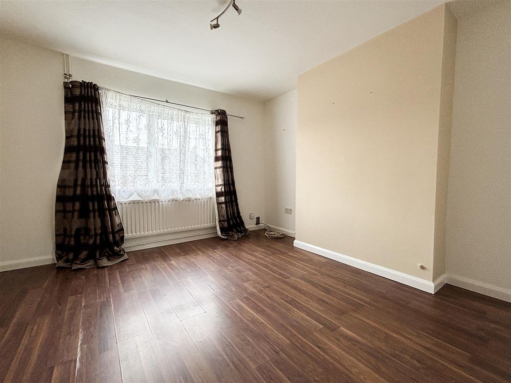 Additional image 12 of 2 bed flat for saleJohnson Place, Stoke-On-Trent ST6