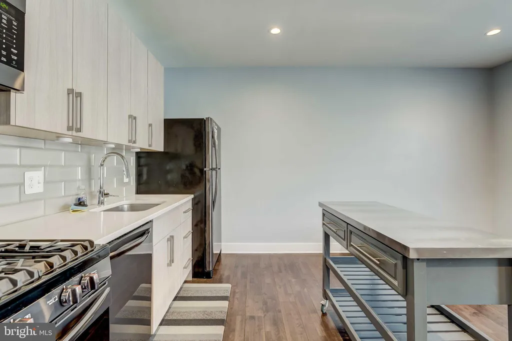 Additional image 9 of 1605 F Street NE Unit 2, Washington, DC 20002