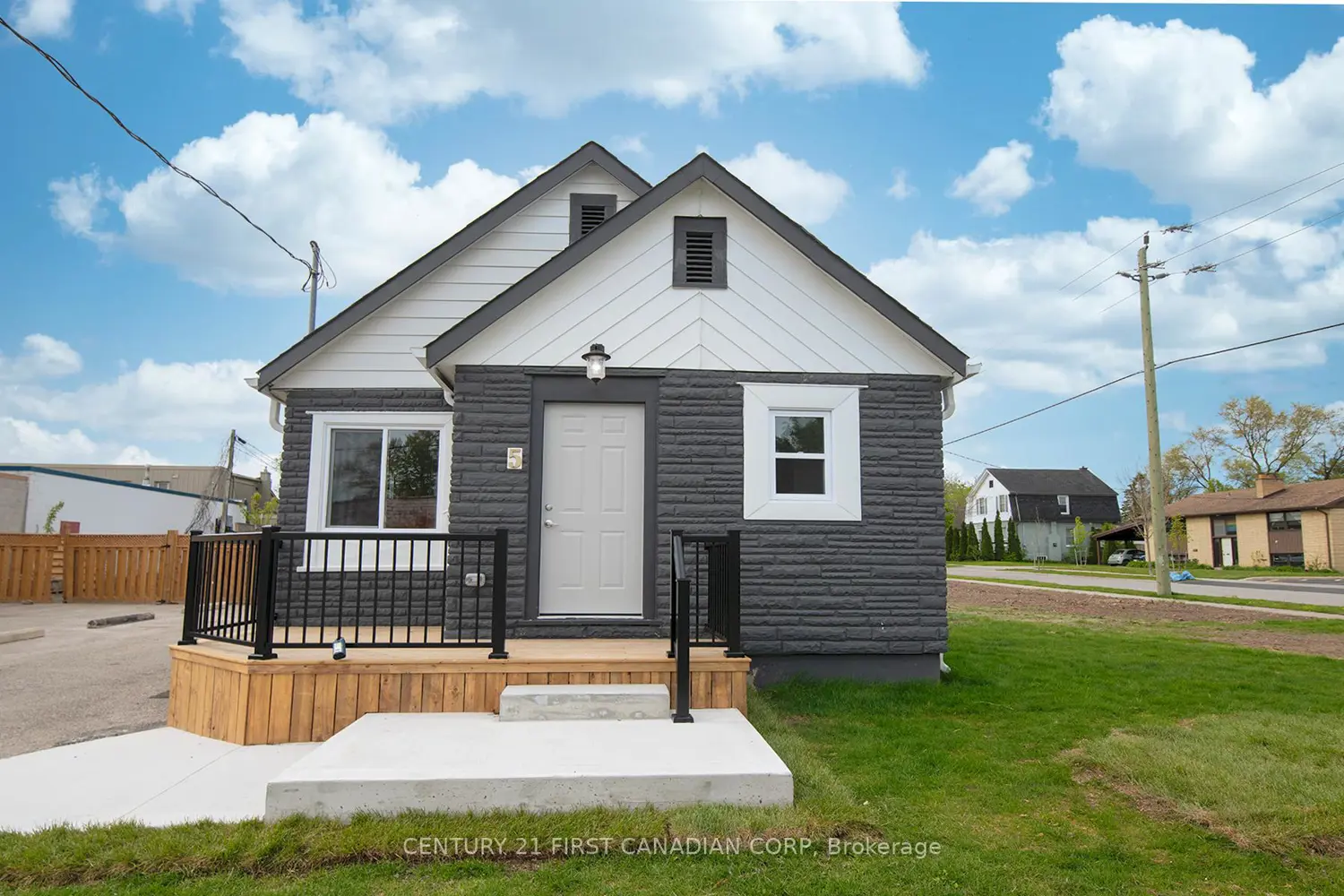 5 Briscoe Street