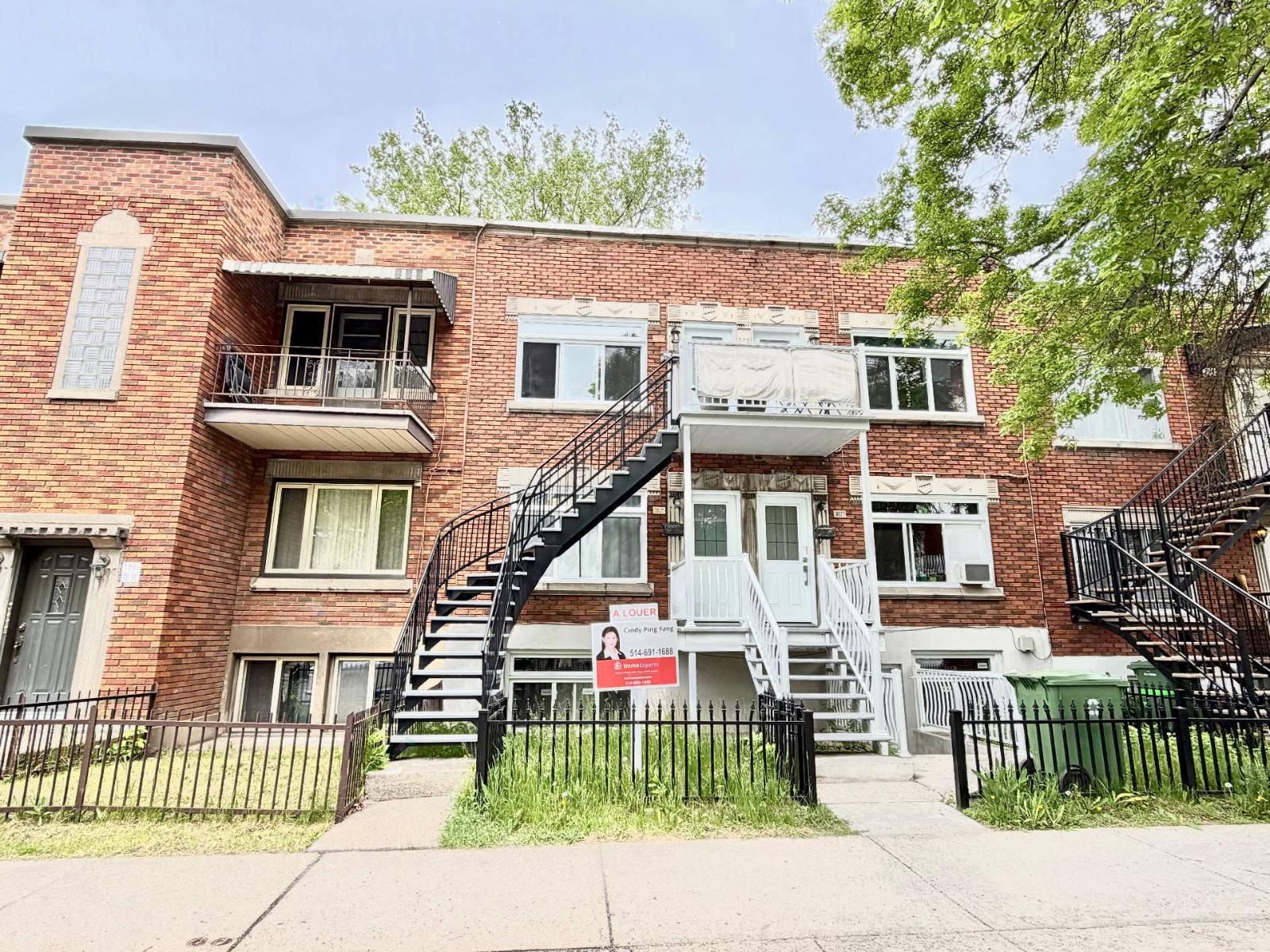 3033 Rue Raudot