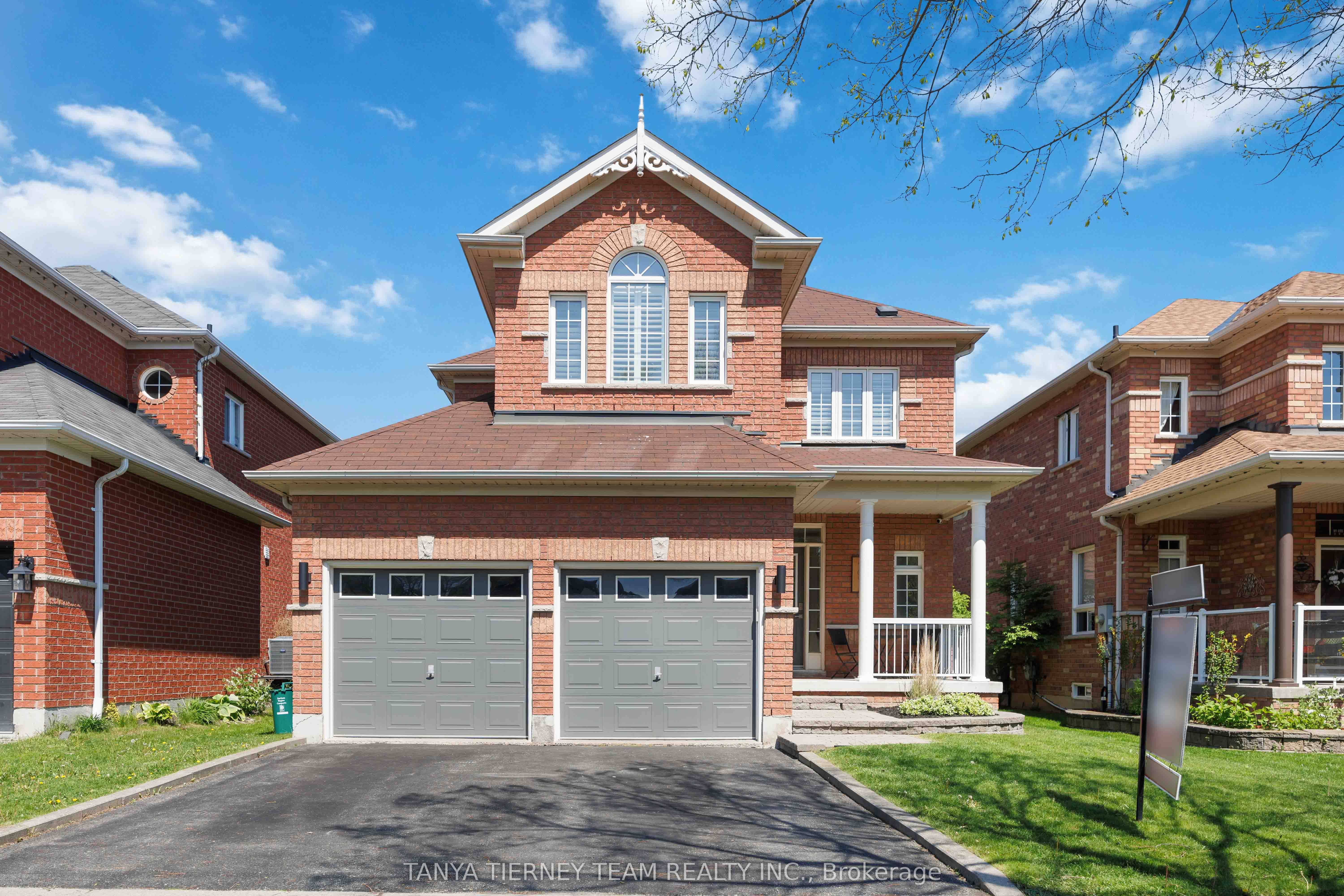 9 Penhurst Drive, Whitby, ON, L1M 2C8