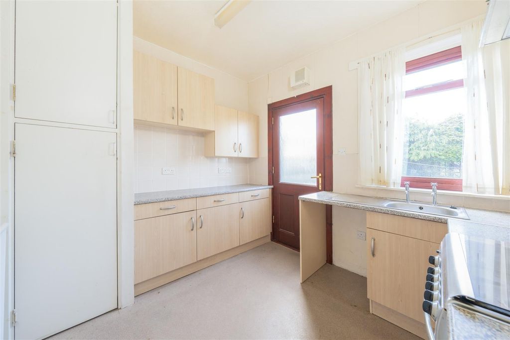 Additional image 4 of 2 bed flat for sale65 Hurkur Crescent, Eyemouth TD14
