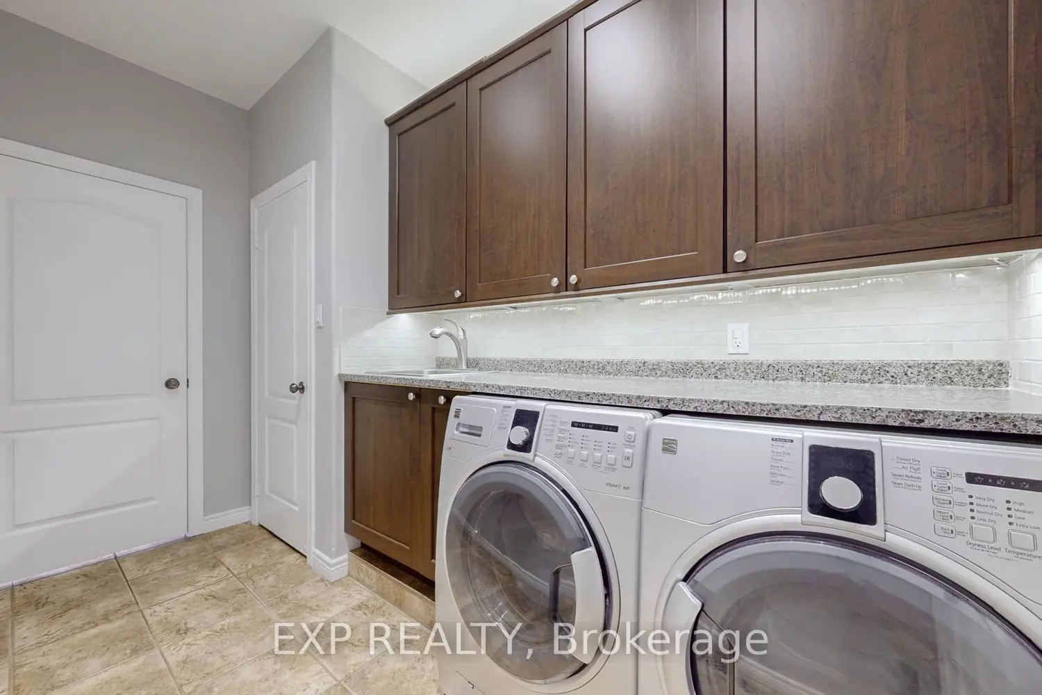 Additional image 11 of 42 Somerville Crescent