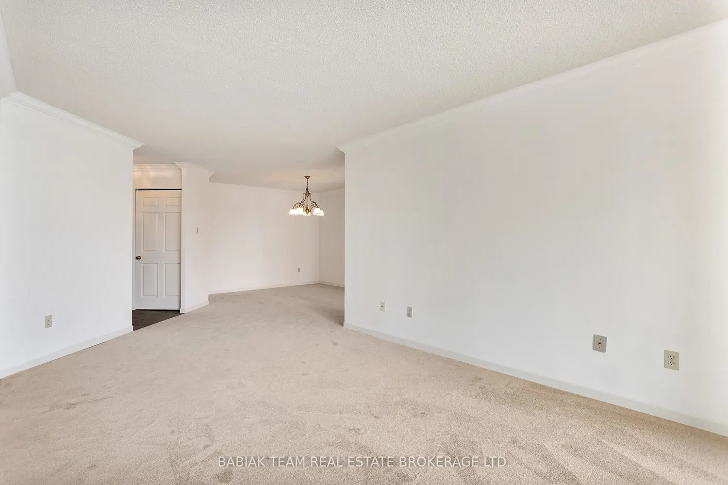 1300 Islington Avenue 303 photo 5