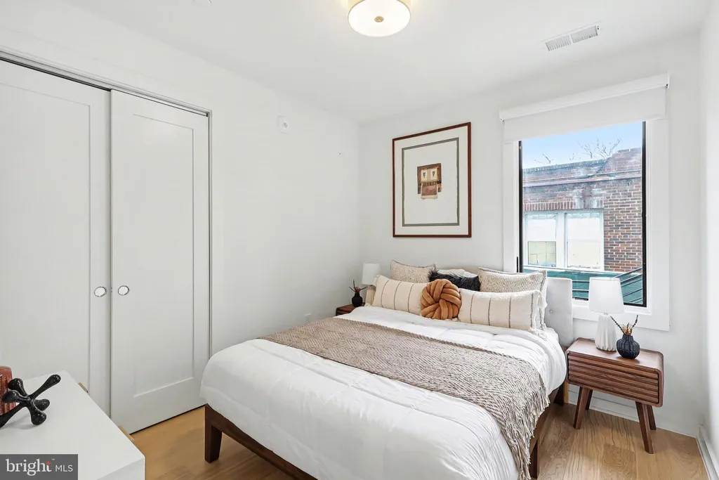 Additional image 19 of 2216 40th Place NW Unit 4, Washington, DC 20007