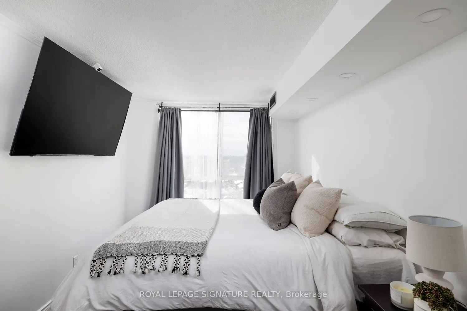 Additional image 8 of 880 Dundas Street 909