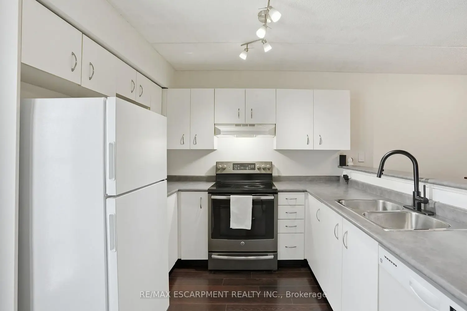 Additional image 8 of 1451 Walker's Line 216