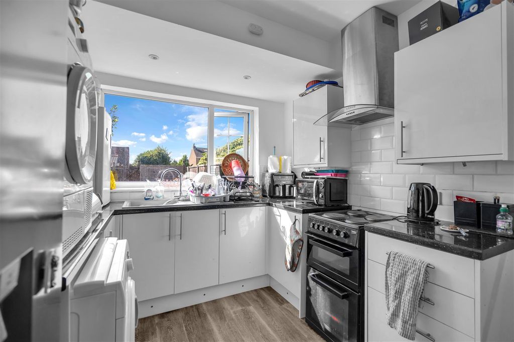 Additional image 11 of 4 bed terraced house for saleWelholme Road, Grimsby DN32