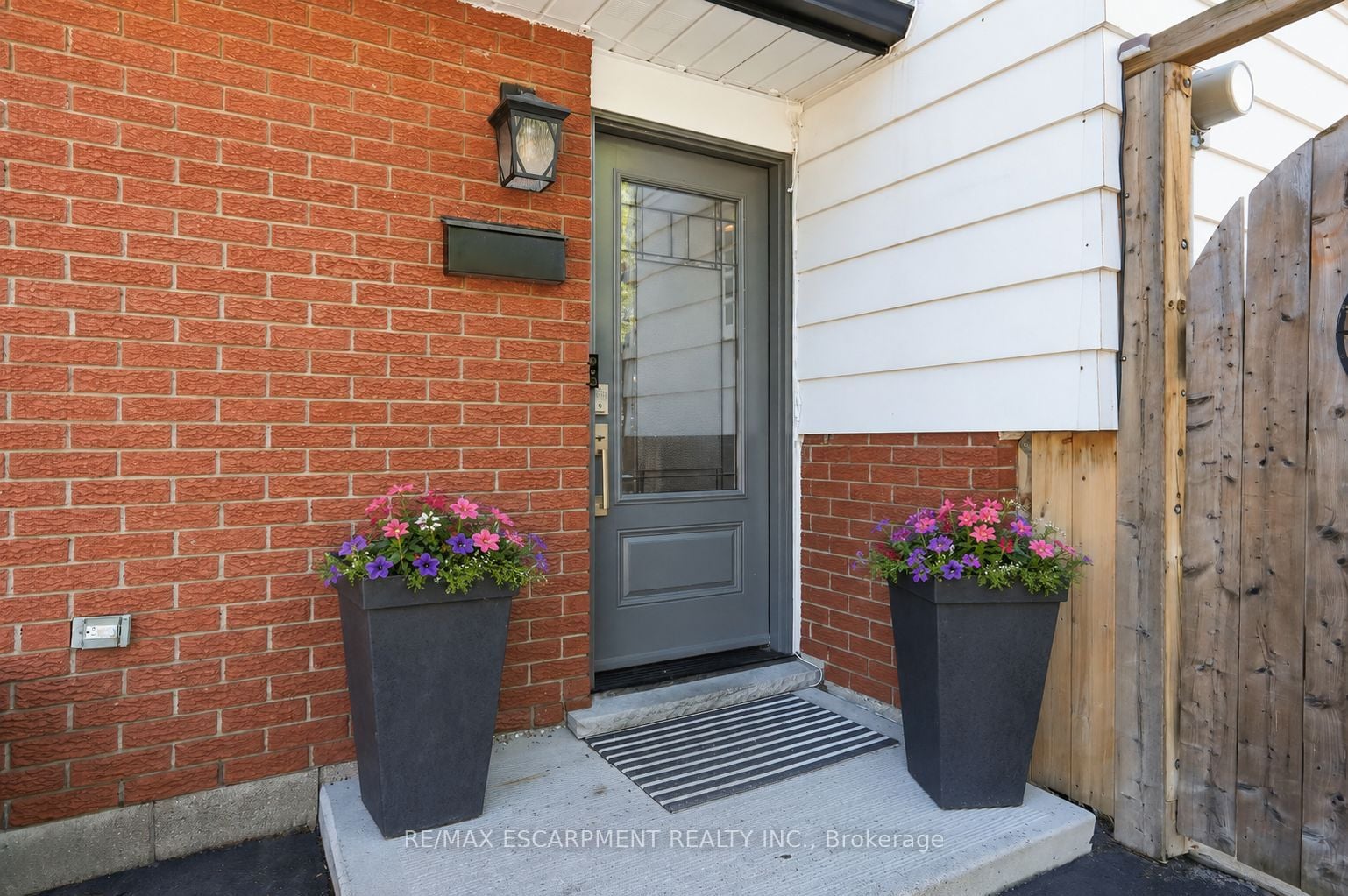 Additional image 2 of 35 Gretna Court, Hamilton, ON, L9C 4V1