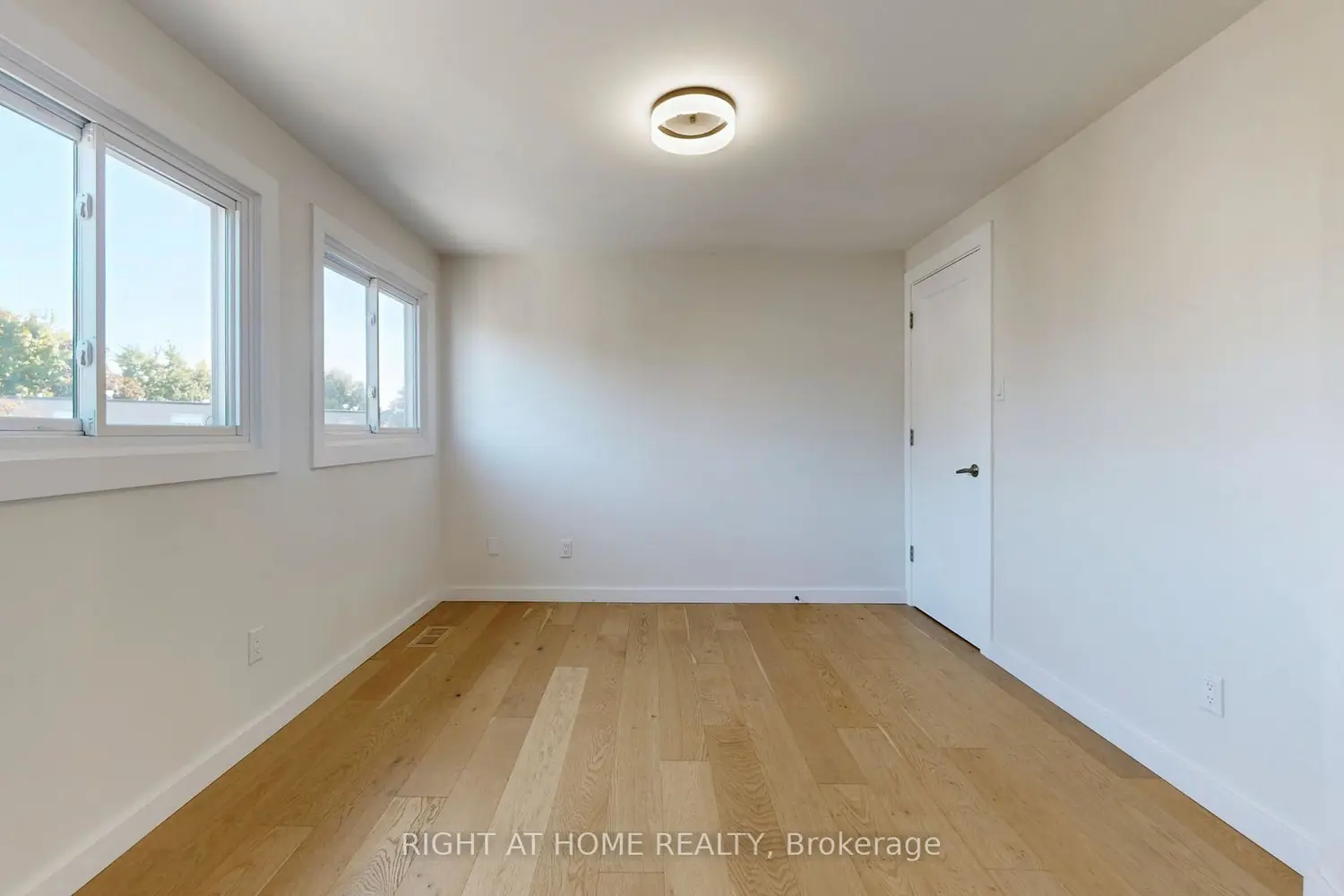 Additional image 15 of 400 Bloor Street 6