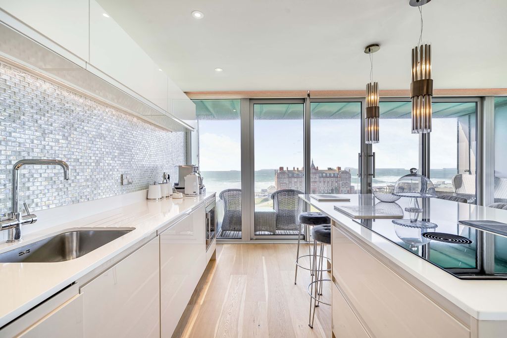Additional image 9 of 4 bed flat for saleHeadland Road, Newquay, Cornwall TR7