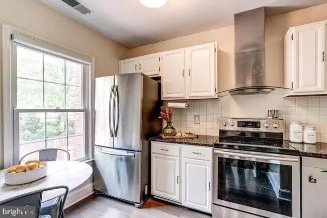 Additional image 38 of 3233 Sutton Place NW Unit A, Washington, DC 20016
